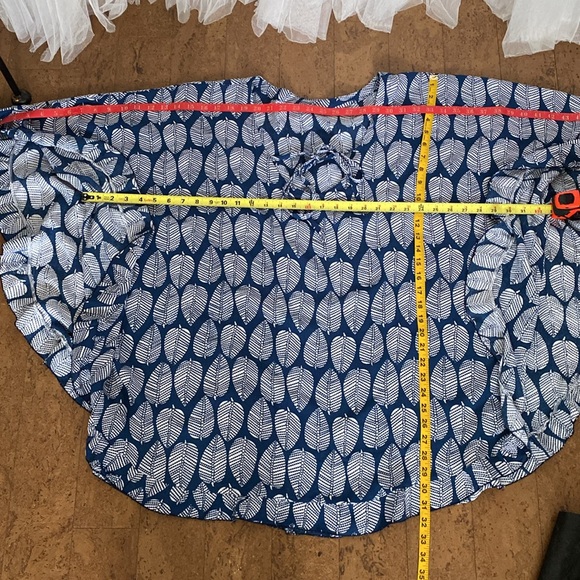 Stunning Poncho, swimsuit cover, bohemian, beachy Size OS - Picture 9 of 9